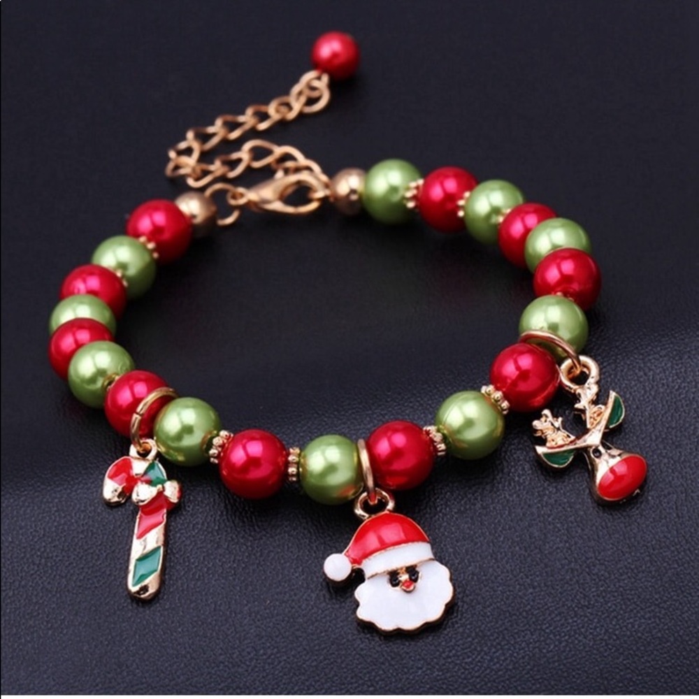 • Christmas Pearls Bracelet